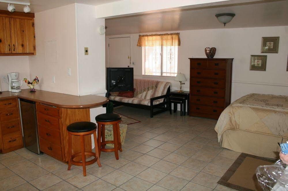 Mon Ami Bed And Breakfast Тусон Екстер'єр фото